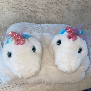 Foot Massager vibration plush Unicorns. Complete with 2 D batteries